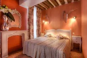 Hotell Saint Paul Le Marais 3*