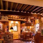 Hotel Saint-paul Le Marais 3*