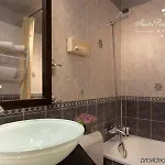 Hotel Saint-paul Le Marais Paris
