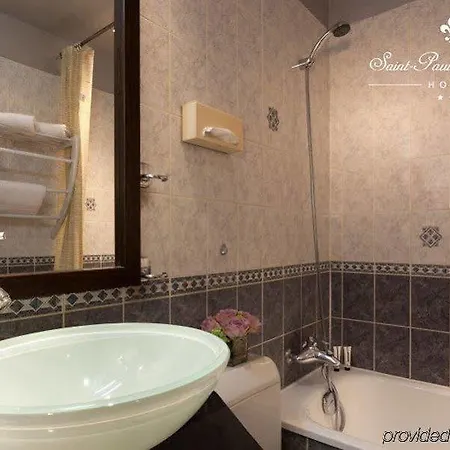 Hotel Saint-paul Le Marais Paris
